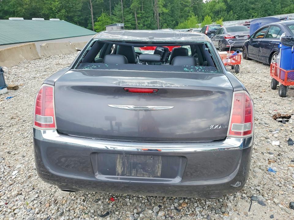 Photo 6 from auction – 2013 CHRYSLER 300 with VIN 2C3CCAAG5DH684989