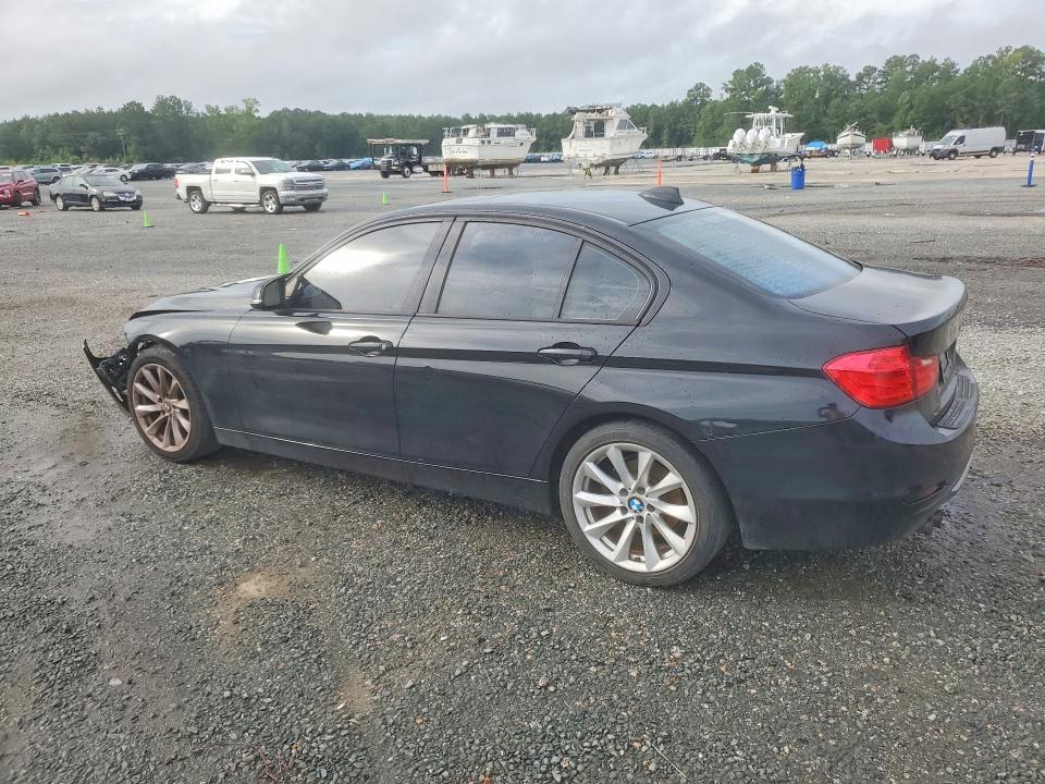 Photo 2 from auction – 2013 BMW 328 with VIN WBA3C1G51DNR49378