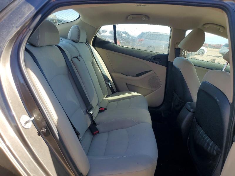 Foto 10 de la subasta – 2014 KIA OPTIMA con VIN 5XXGM4A73EG285563