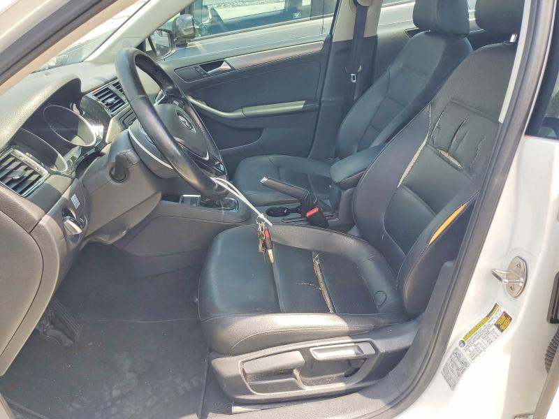 صورة رقم 7 من المزاد - 2015 VOLKSWAGEN JETTA مع VIN 3VWLA7AJ9FM243870