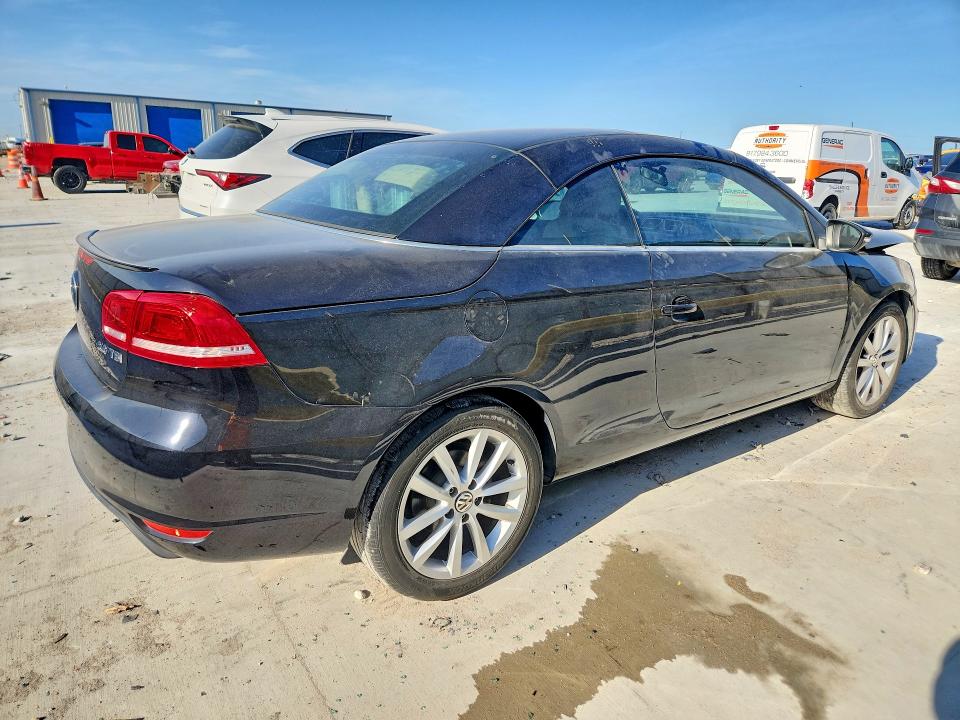 Photo 3 from auction – 2015 VOLKSWAGEN EOS with VIN WVWBW8AH7FV002236