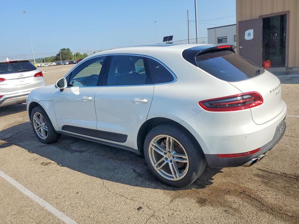 Photo 2 from auction – 2016 PORSCHE MACAN with VIN WP1AB2A53GLB52544