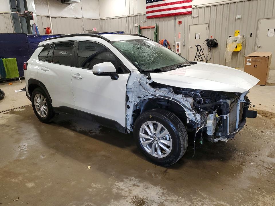 Photo 4 from auction – 2022 TOYOTA COROLLA CROSS with VIN 7MUCAABG8NV039004