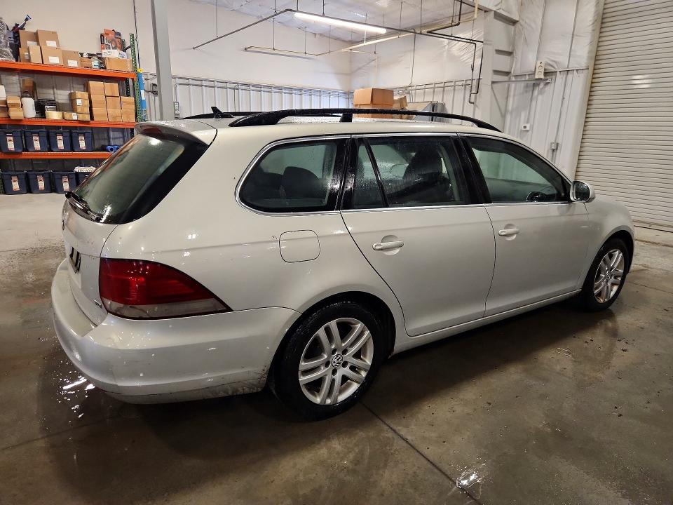 Photo 3 from auction – 2011 VOLKSWAGEN JETTA with VIN 3VWML7AJ9BM718894