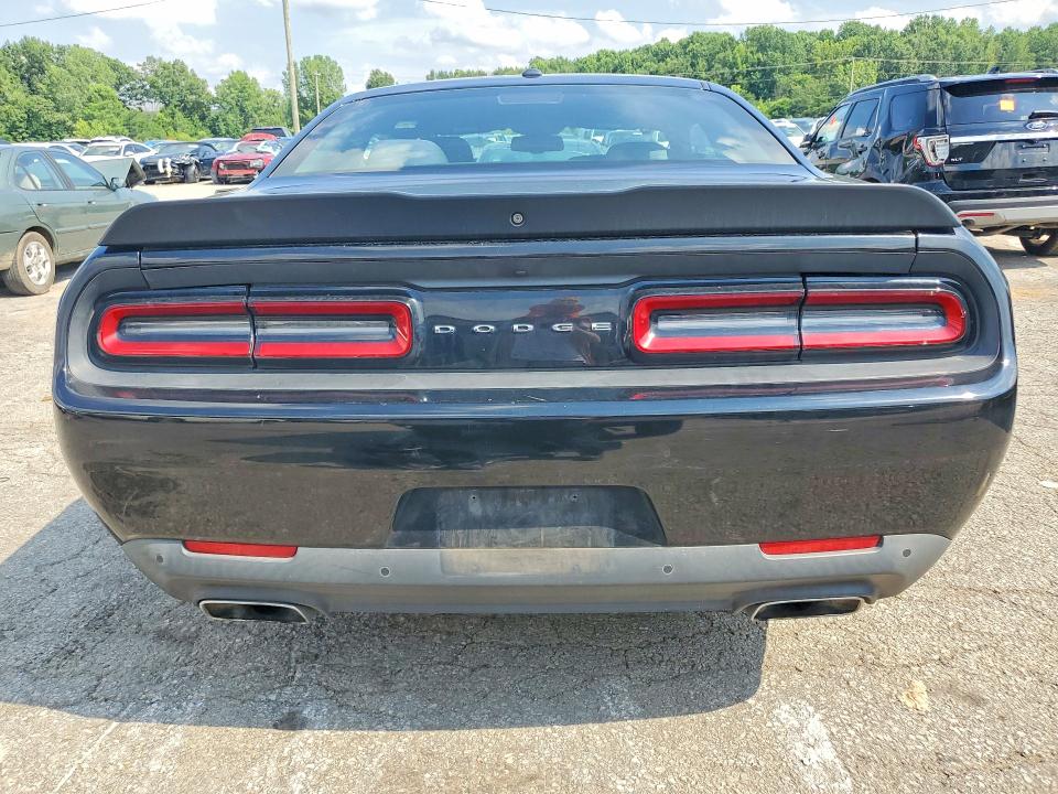 Photo 6 from auction – 2017 DODGE CHALLENGER with VIN 2C3CDZFJXHH627290