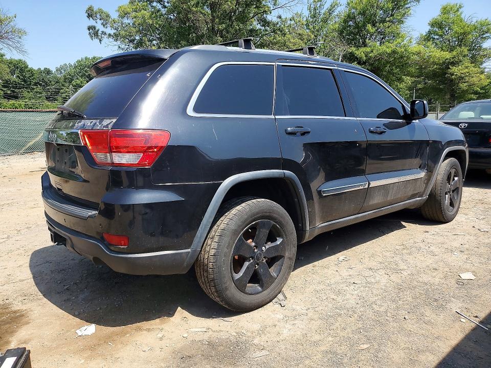Photo 3 from auction – 2013 JEEP GRAND CHEROKEE with VIN 1C4RJFAG1DC581841