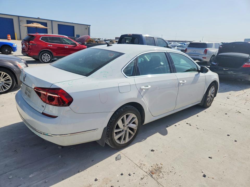 Photo 3 from auction – 2018 VOLKSWAGEN PASSAT with VIN 1VWBA7A32JC006158