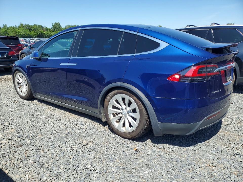 Photo 2 from auction – 2017 TESL MODEL X with VIN 5YJXCBE24HF054703