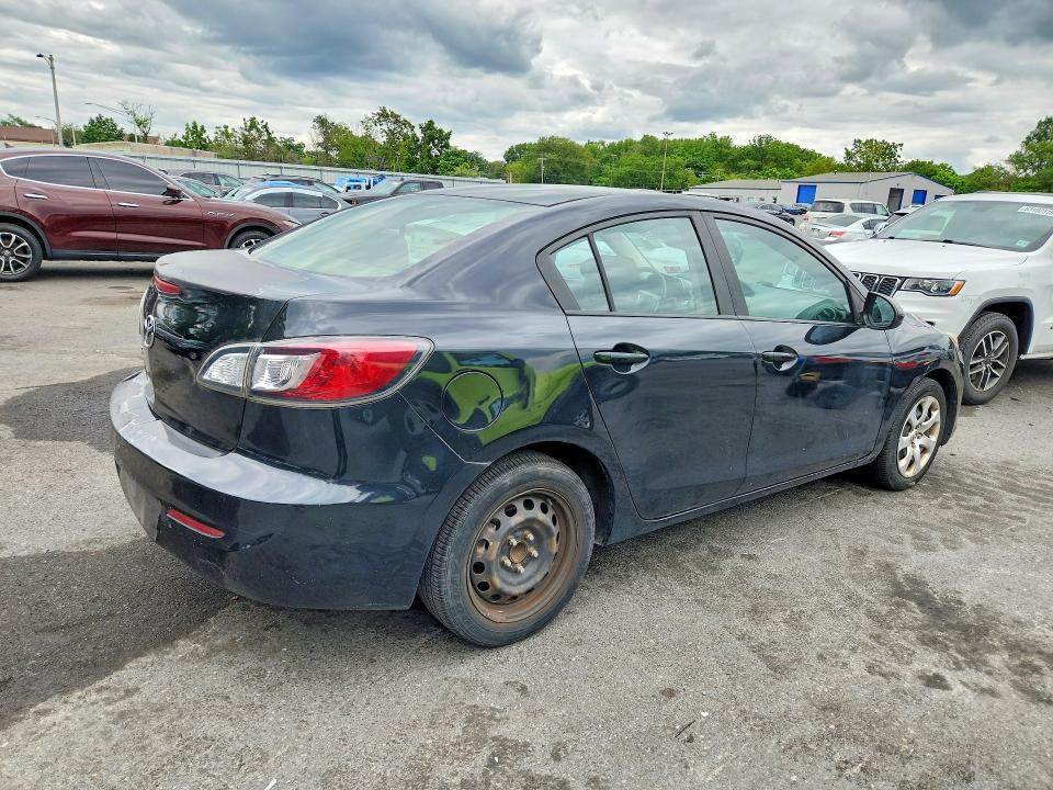 Photo 3 from auction – 2013 MAZDA 3 with VIN JM1BL1TG2D1766360