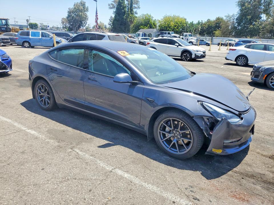 صورة رقم 4 من المزاد - 2021 TESLA MODEL 3 مع VIN 5YJ3E1EB2MF025259