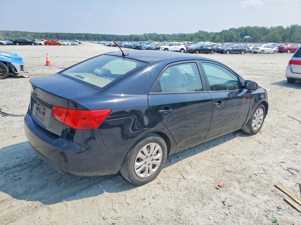 Photo 3 from auction – 2013 KIA FORTE with VIN KNAFT4A28D5672130