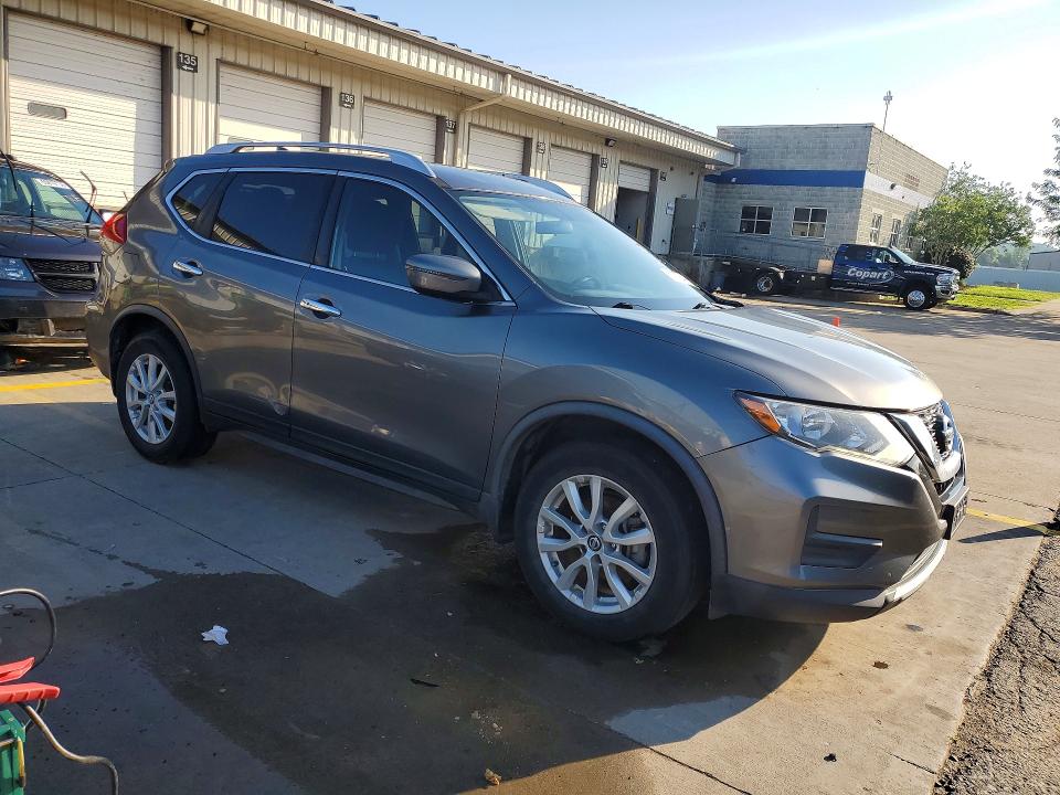 Photo 4 from auction – 2017 NISSAN ROGUE with VIN JN8AT2MT2HW134873