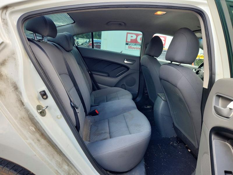 Photo 10 from auction – 2018 KIA FORTE with VIN 3KPFK4A77JE240176