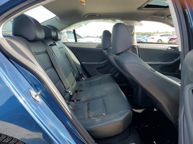 Photo 10 from auction – 2017 VOLKSWAGEN JETTA with VIN 3VWDB7AJ4HM394345