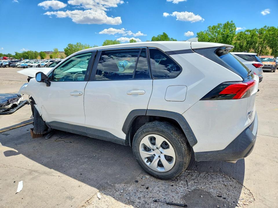 Photo 2 from auction – 2022 TOYOTA RAV4 with VIN 2T3F1RFV8NW270725