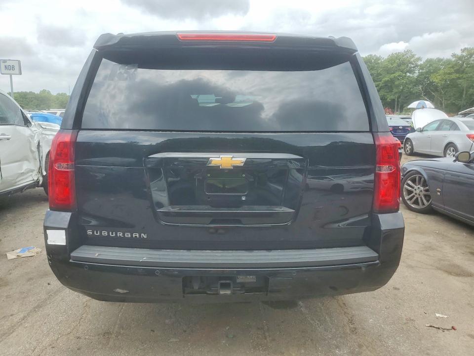 Photo 6 from auction – 2019 CHEVROLET SUBURBAN with VIN 1GNSCHKC1KR405411