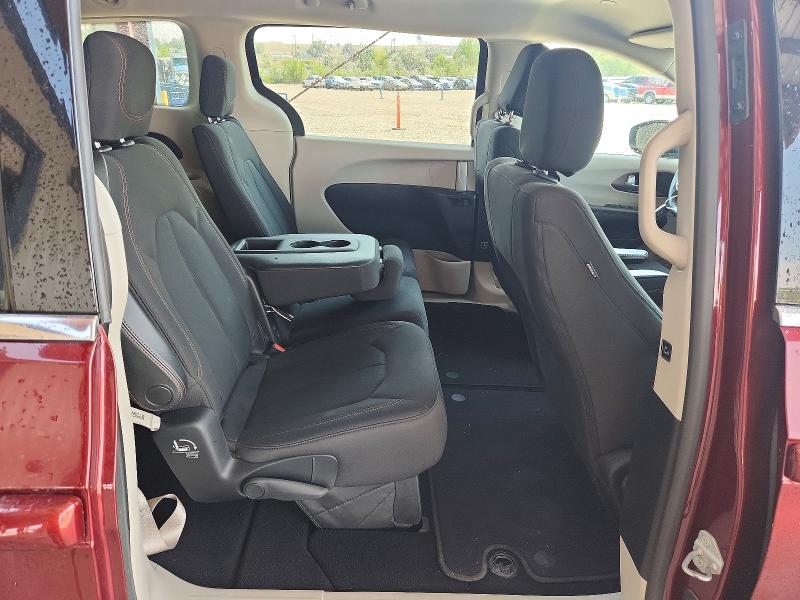 Снимка 11 от търг – 2017 CHRYSLER PACIFICA с VIN 2C4RC1DG2HR584379