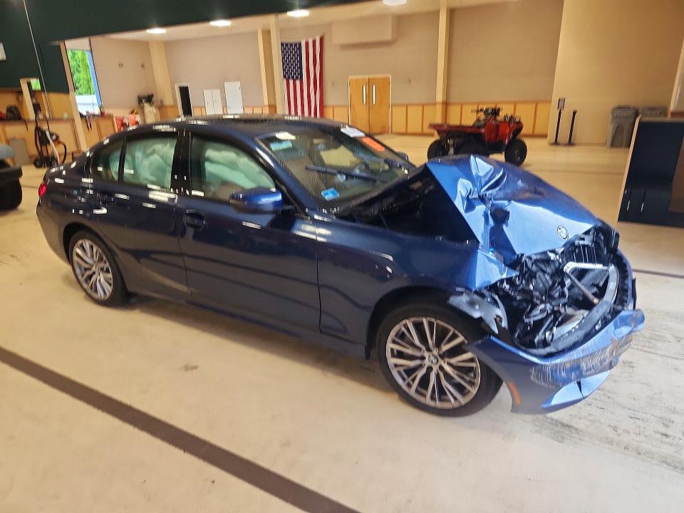 Фото 4 с аукциона – 2023 BMW 330XI с VIN 3MW89FF03P8C93702
