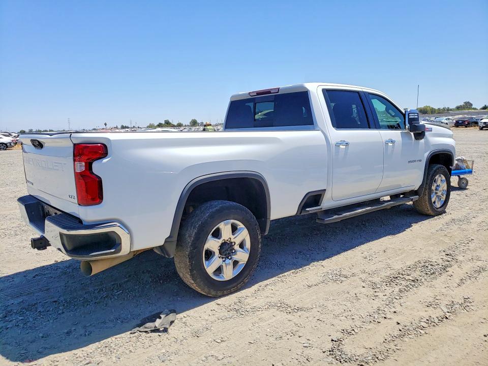 Photo 3 from auction – 2021 CHEVROLET SILVERADO with VIN 1GC4YUEY4MF291279