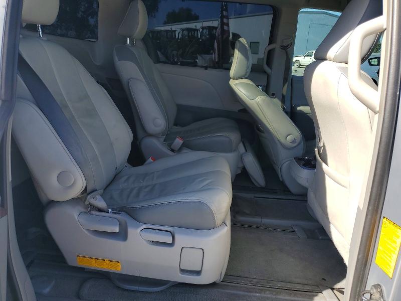 Photo 11 from auction – 2014 TOYOTA SIENNA with VIN 5TDYK3DC5ES495285
