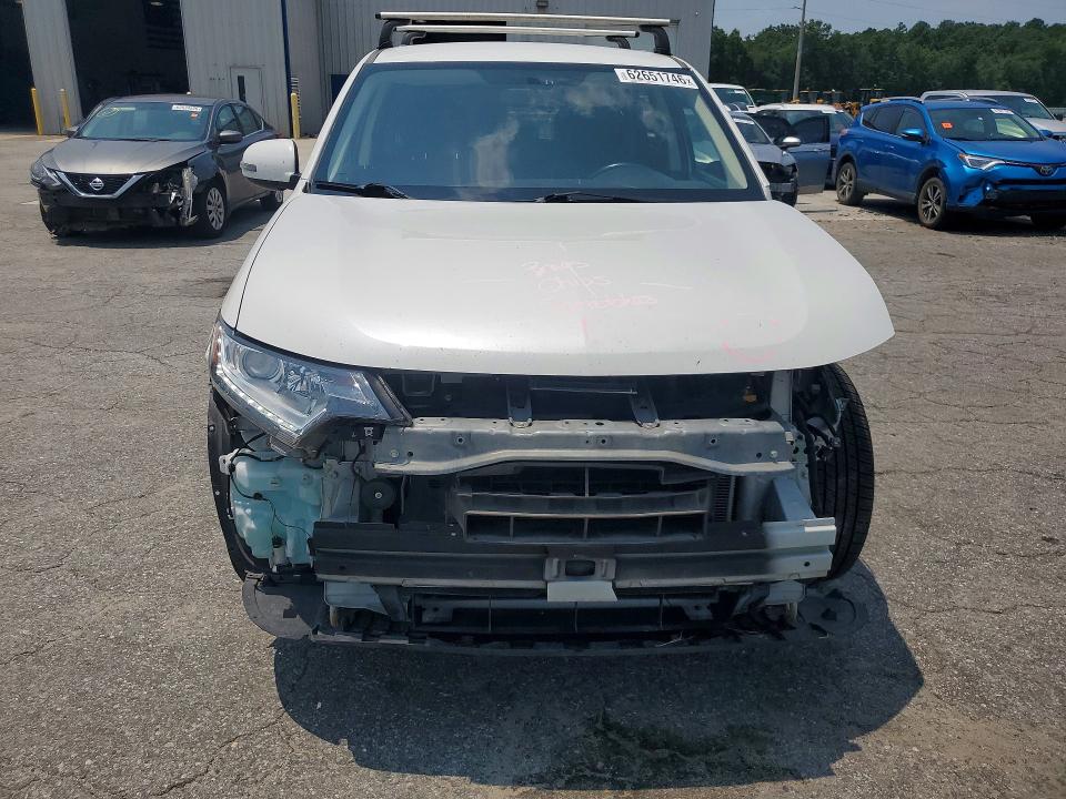 Photo 5 from auction – 2017 MITSUBISHI OUTLANDER with VIN JA4AZ3A35HZ070700