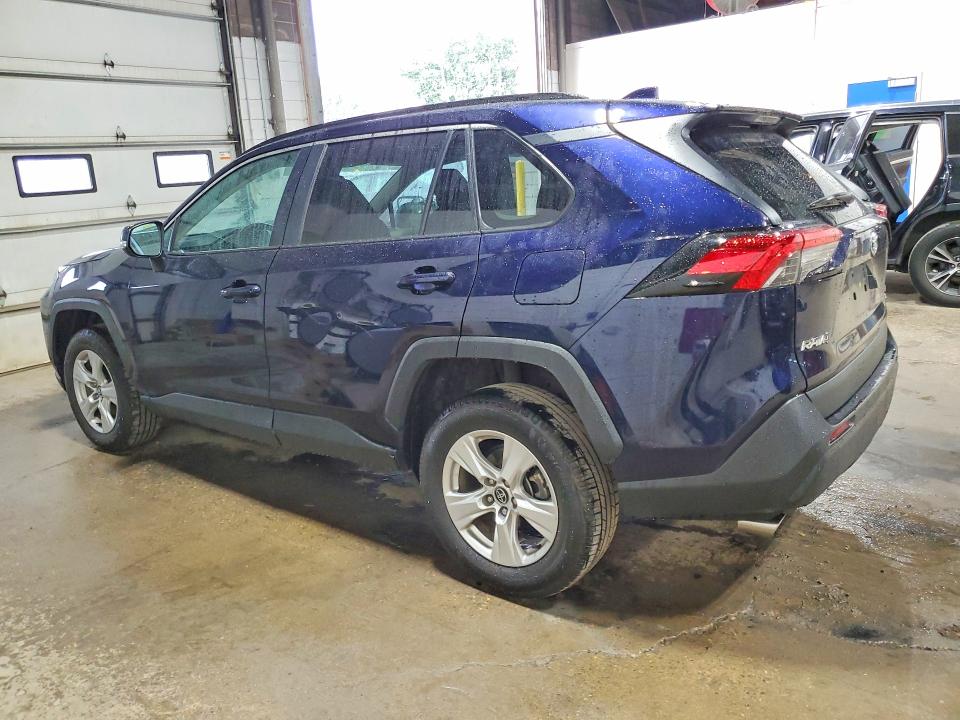صورة رقم 2 من المزاد - 2021 TOYOTA RAV4 مع VIN 2T3P1RFV2MW153726