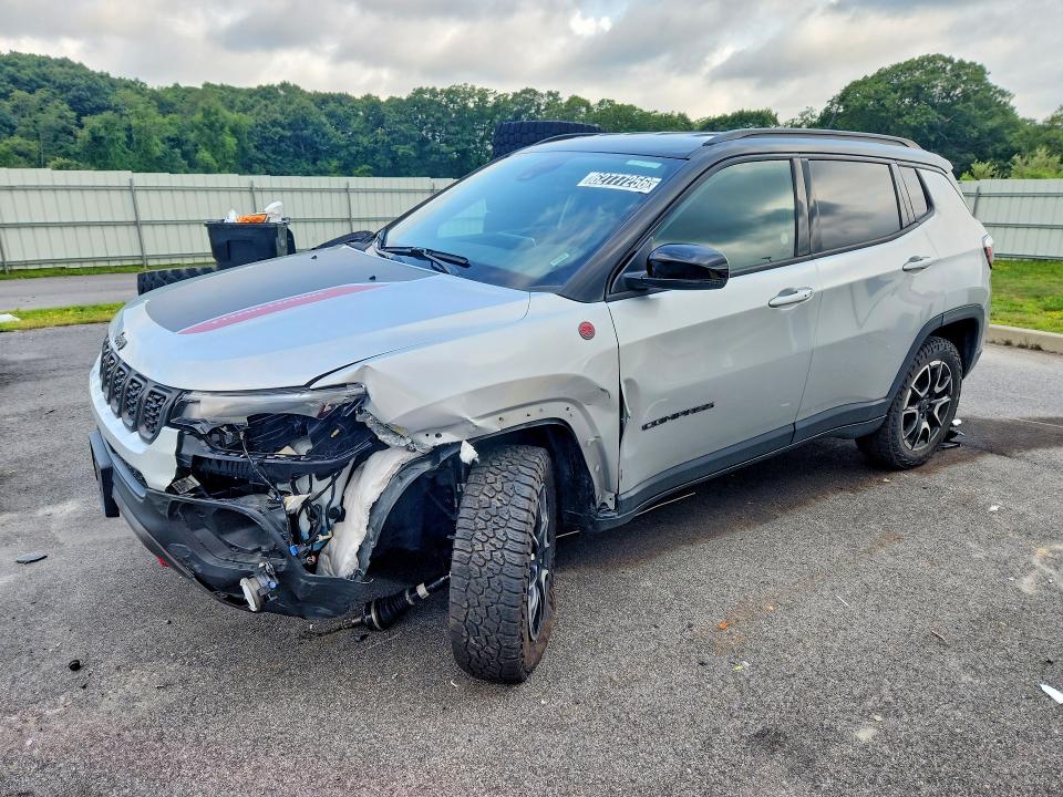 JEEP COMPASS 2026 with VIN 3C4NJDDN2TT176457 - Photo from auction