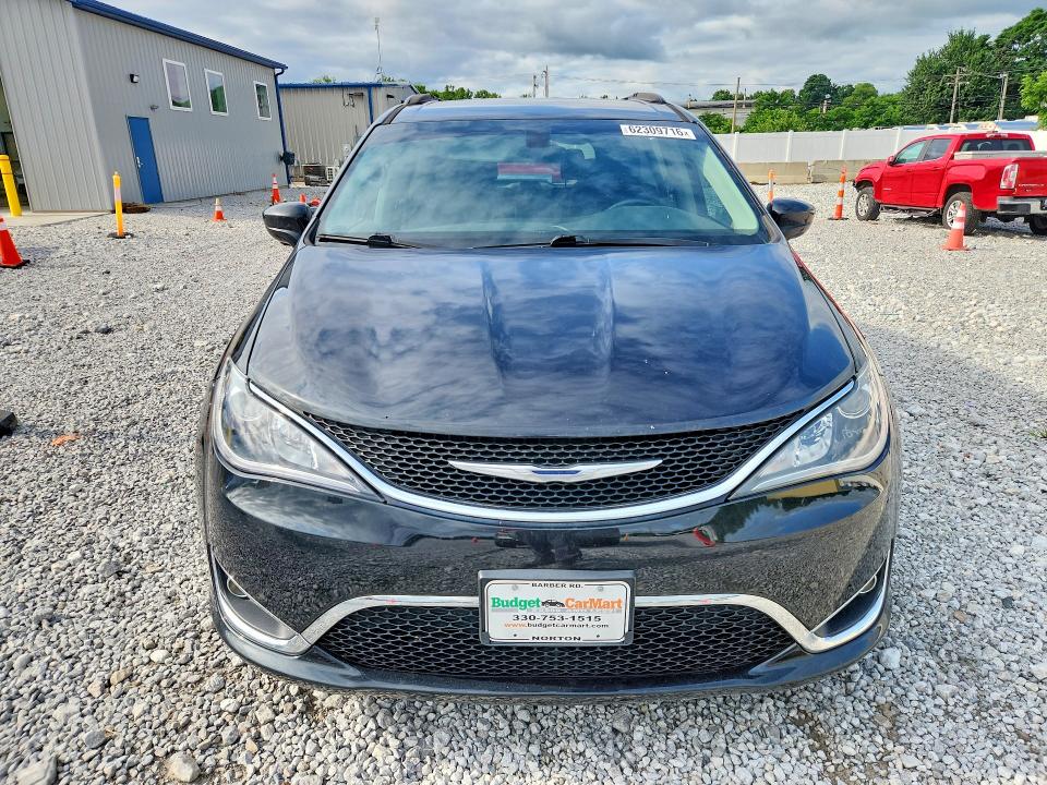 Photo 5 from auction – 2017 CHRYSLER PACIFICA with VIN 2C4RC1BG0HR710693