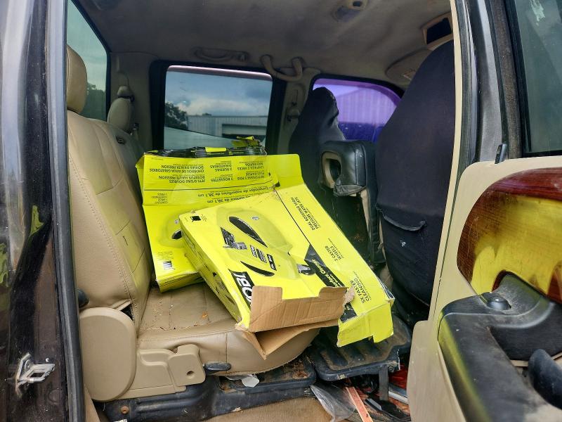 Photo 10 from auction – 2007 FORD F250 with VIN 1FTSW21P07EA40655