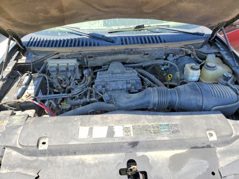 Photo 12 from auction – 2005 FORD EXPEDITION with VIN 1FMPU175X5LA63845