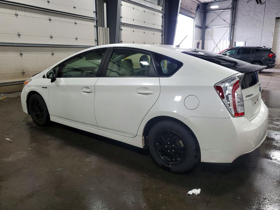 Photo 2 from auction – 2014 TOYOTA PRIUS with VIN JTDKN3DUXE1756140
