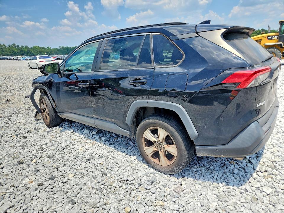 Photo 2 from auction – 2021 TOYOTA RAV4 with VIN 2T3W1RFV8MC139391