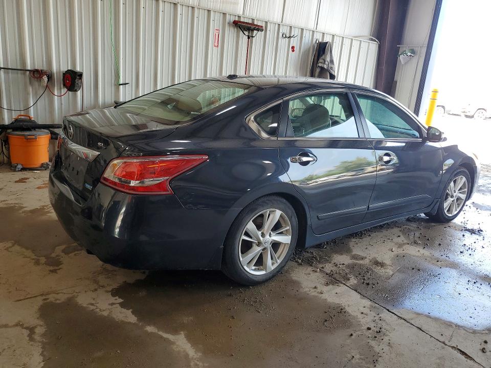 Photo 3 from auction – 2013 NISSAN ALTIMA with VIN 1N4AL3AP9DN588648
