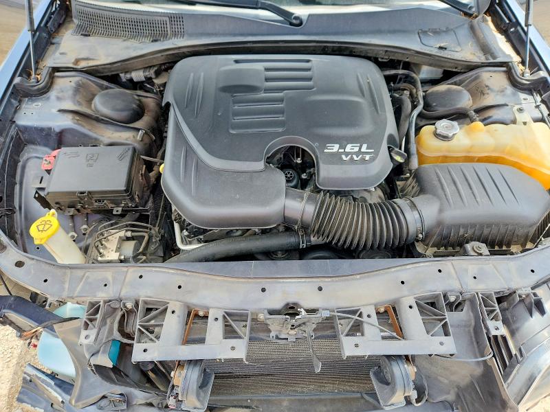 Photo 11 from auction – 2019 CHRYSLER 300 with VIN 2C3CCAAG4KH700936