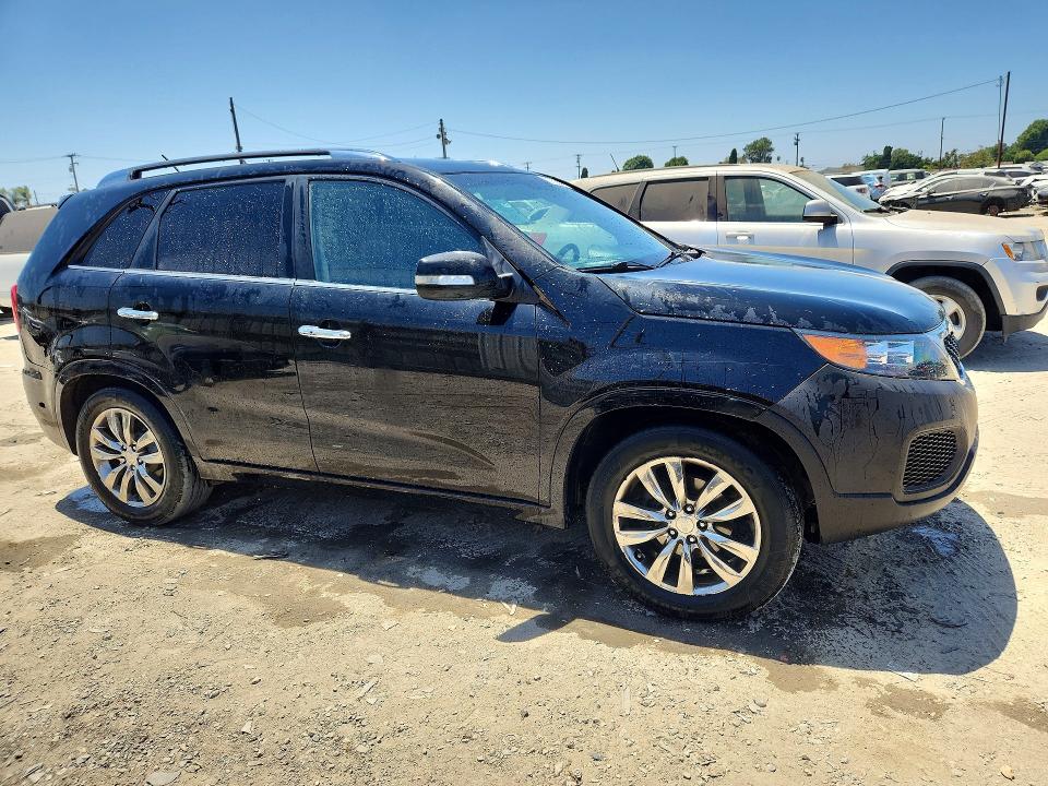 Photo 4 from auction – 2012 KIA SORENTO with VIN 5XYKW4A26CG256561