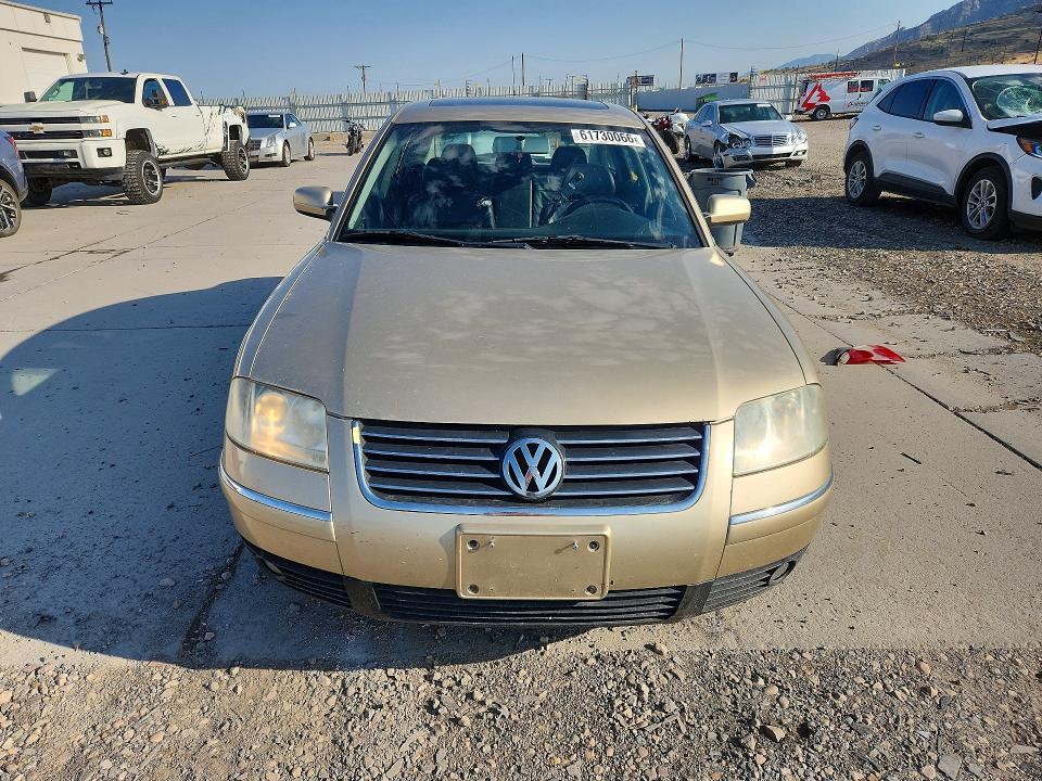 Photo 5 from auction – 2002 VOLKSWAGEN PASSAT with VIN WVWPD63B32P124423
