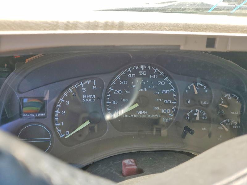 Photo 9 from auction – 2001 CHEVROLET SUBURBAN with VIN 3GNFK16T91G211214