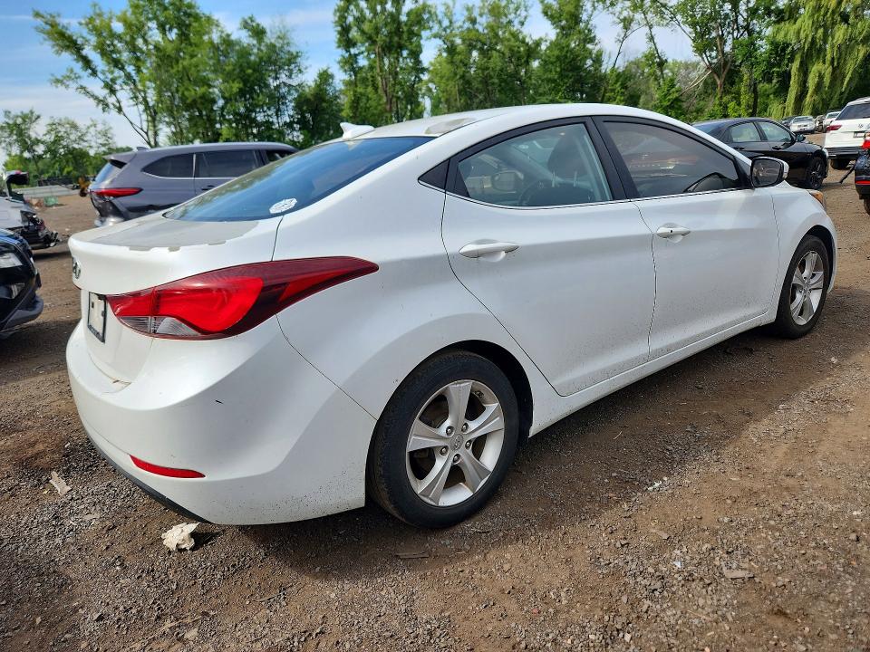 Photo 3 from auction – 2016 HYUNDAI ELANTRA with VIN 5NPDH4AE3GH778267