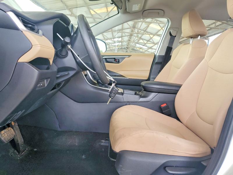 Photo 7 from auction – 2021 TOYOTA RAV4 with VIN 2T3H1RFV4MC121639