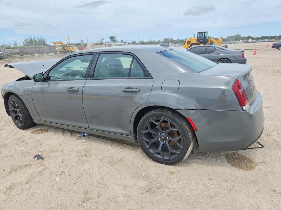 Foto 2 de la subasta – 2019 CHRYSLER 300 con VIN 2C3CCABG2KH559606