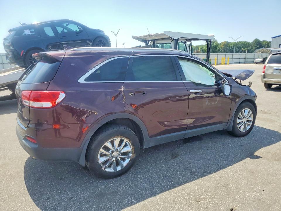 Photo 3 from auction – 2016 KIA SORENTO with VIN 5XYPG4A35GG082872