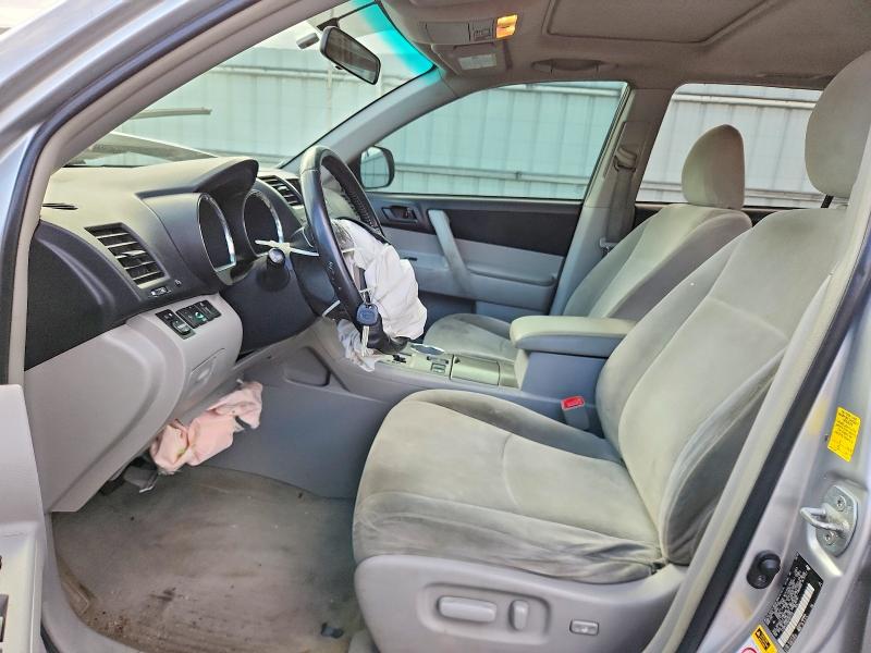 Photo 7 from auction – 2010 TOYOTA HIGHLANDER with VIN 5TDBK3EH6AS001137