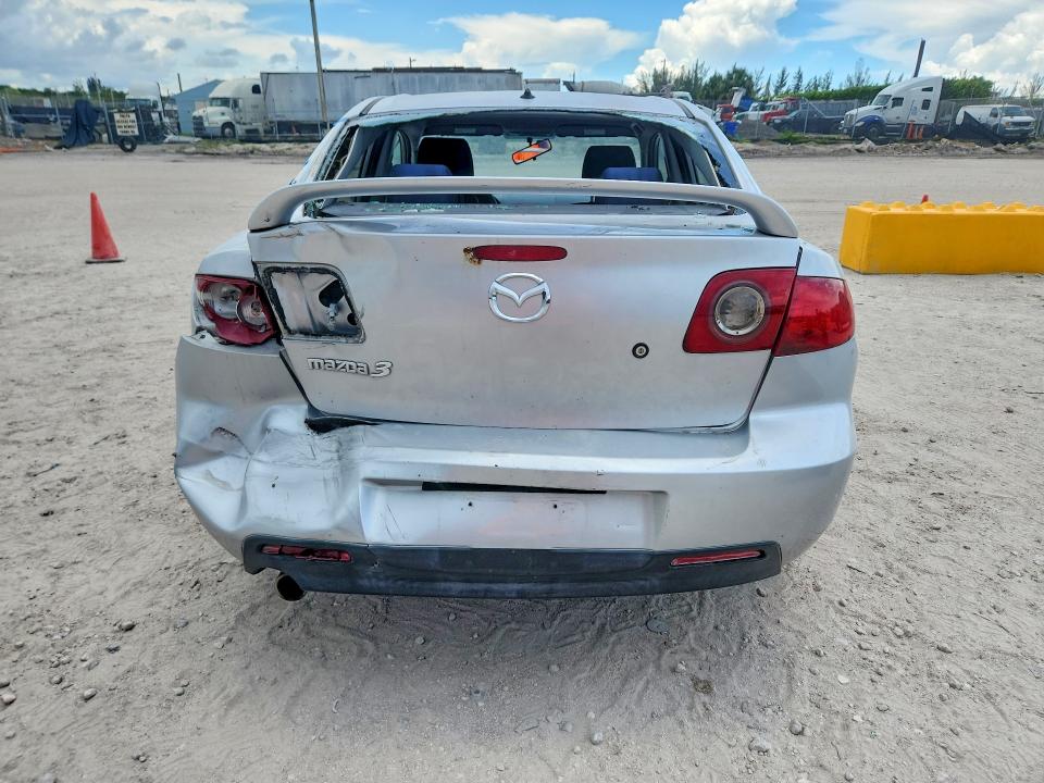 Photo 6 from auction – 2005 MAZDA 3 with VIN JM1BK32FX51227204