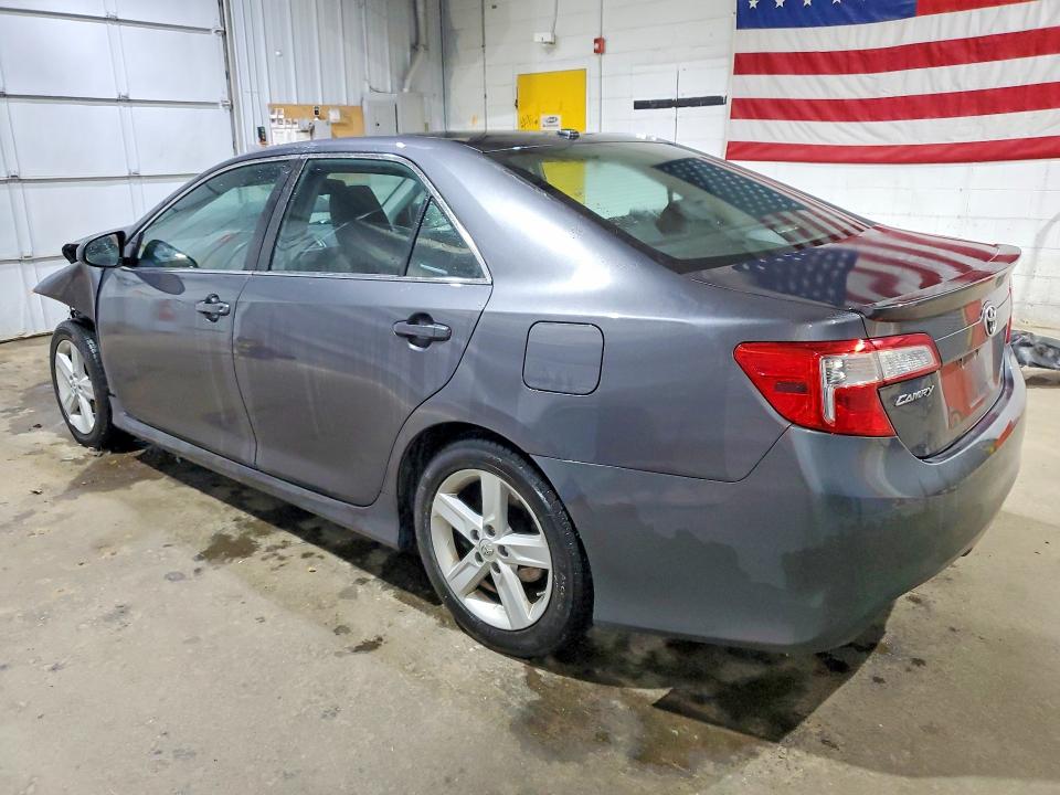 Photo 2 from auction – 2013 TOYOTA CAMRY with VIN 4T1BF1FK7DU642859