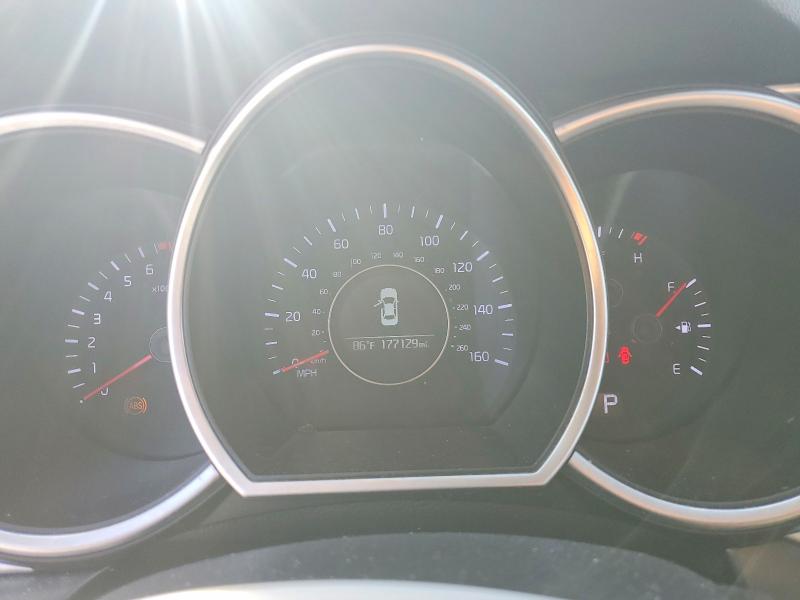 Photo 9 from auction – 2015 KIA OPTIMA with VIN 5XXGM4A76FG485919