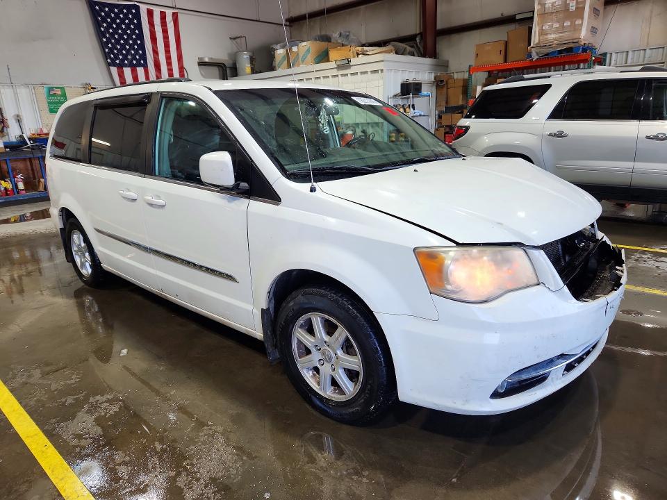 Photo 4 from auction – 2011 CHRYSLER TOWN & COUNTRY with VIN 2A4RR5DG3BR770911