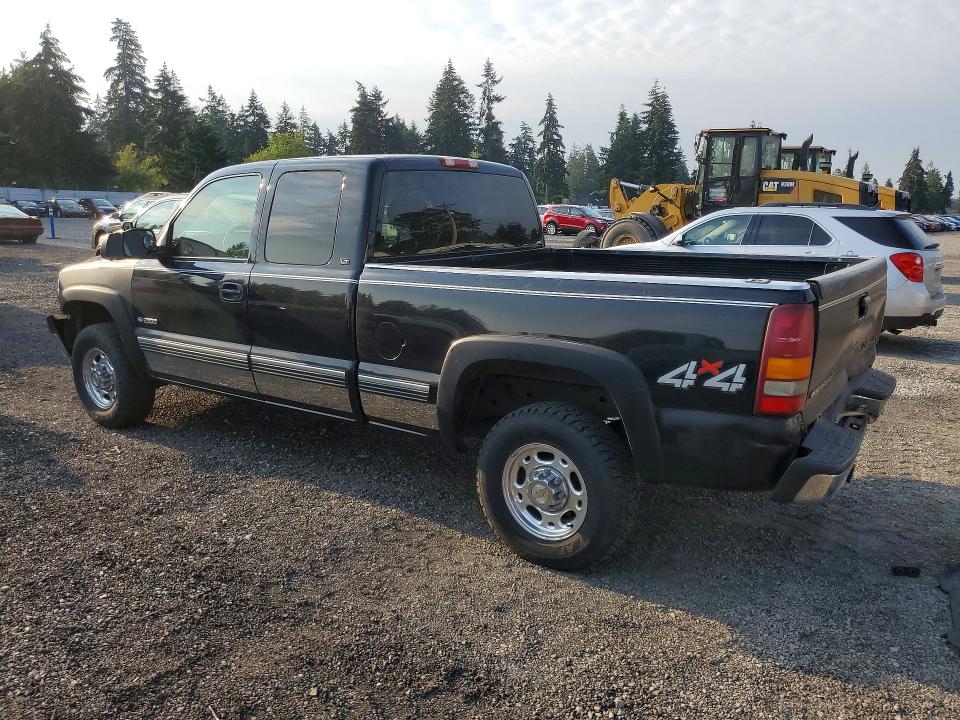 Photo 2 from auction – 2000 CHEVROLET SILVERADO with VIN 1GCGK29U1YE275546
