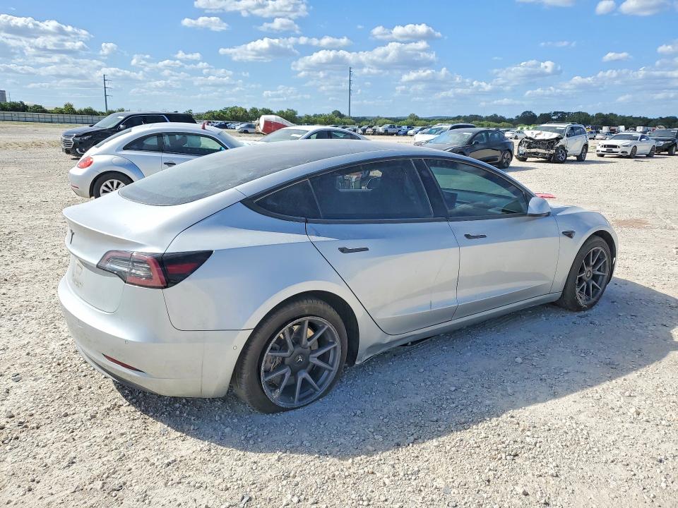 Photo 3 from auction – 2018 TESLA MODEL 3 with VIN 5YJ3E1EAXJF077337