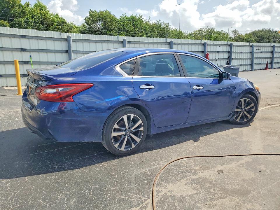 Photo 3 from auction – 2017 NISSAN ALTIMA with VIN 1N4AL3AP0HC230758