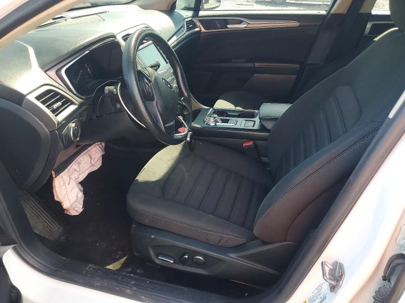 Photo 7 from auction – 2019 FORD FUSION with VIN 3FA6P0LU2KR110464